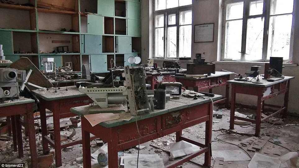 27ea5ba900000578 3056382 an abandoned experiment room in chernobyl untouched since the de a 1 1430127456129