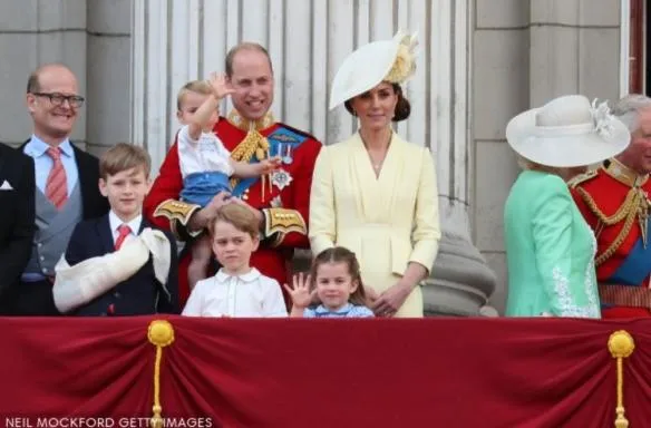 fireshot capture 329 every photo from trooping the colour https wwwharpersbazaarcom cele 584x384