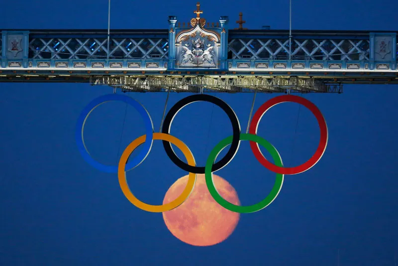 full moon olympic rings london bridge 2012