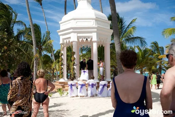 reality a classy intimate beach wedding for everybody