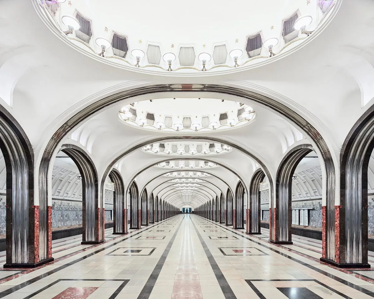 the styles of the architecture of the stations ranged from rococo to art deco to constructivism they are also reminiscent design wise of palaces from the pre soviet russian empire