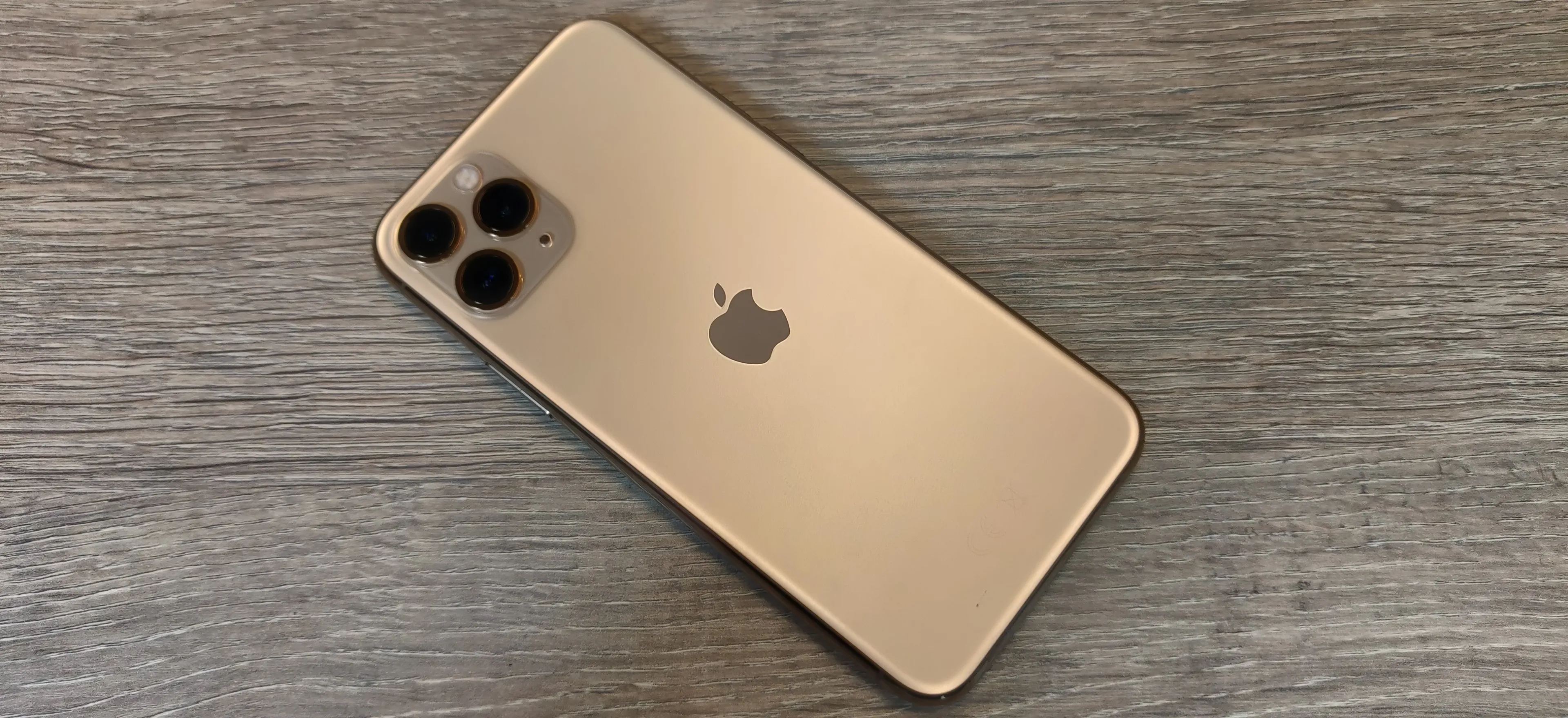 iphone 11 pro review 2f1570014570
