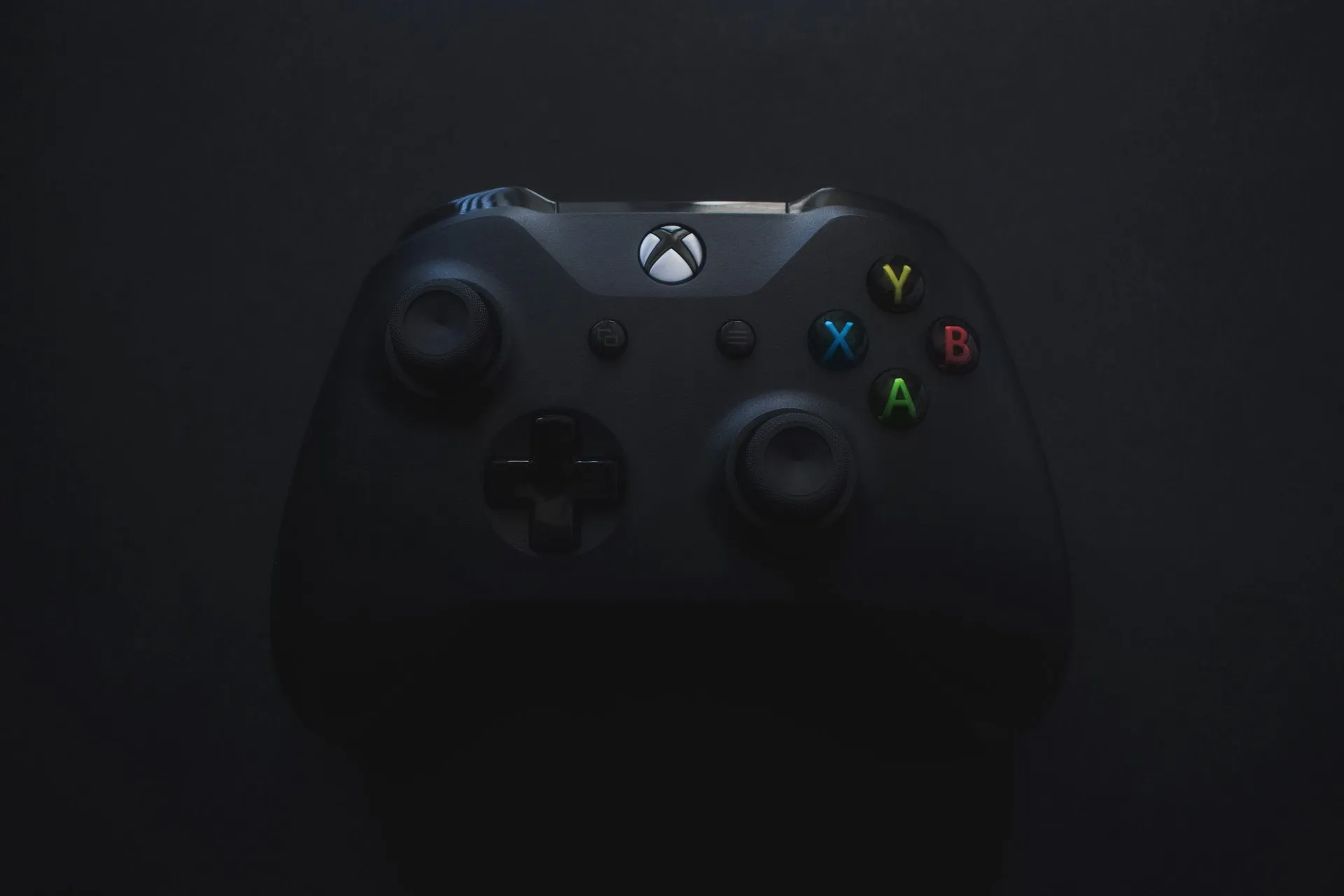 photo of xbox controller 1365795f1582621719