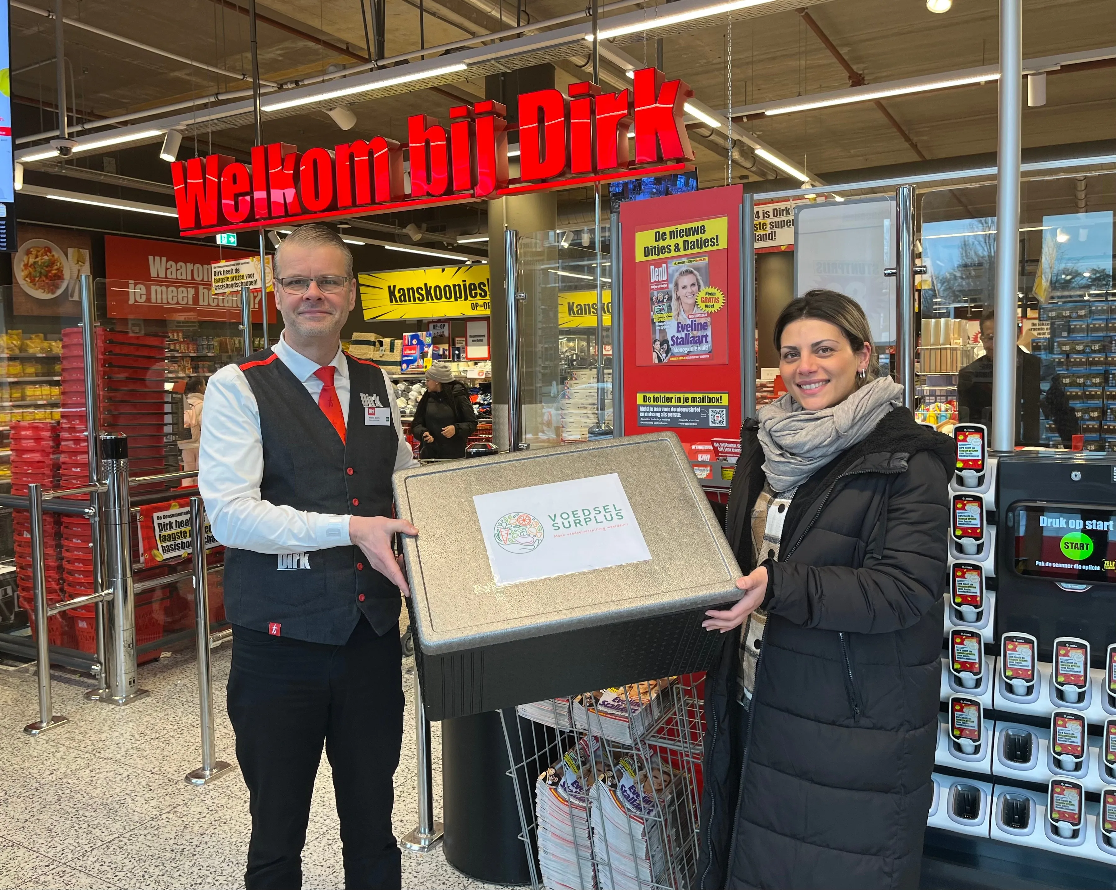 michel locatiemanager van dirk in zoetermeer en gioia conte sociaal cultureel werker bij piezo foto stichting piezo