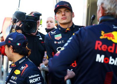  VIDEO: Toen Max Verstappen de geest van Sergio Perez brak