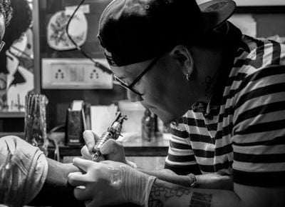  Interview: Megafan Jan heeft vetste Verstappen-tattoos: 'Deze duurde dertien uur'