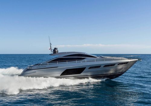 Pershing yacht Russell exterior