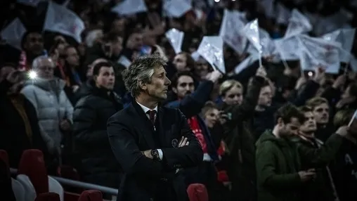 Van der Sar: 'Je wilt het liefst een Nederlandse coach hebben bij Ajax'