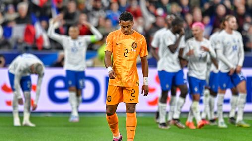 Nederland krijgt voetballes op kansloze avond tegen Frankrijk