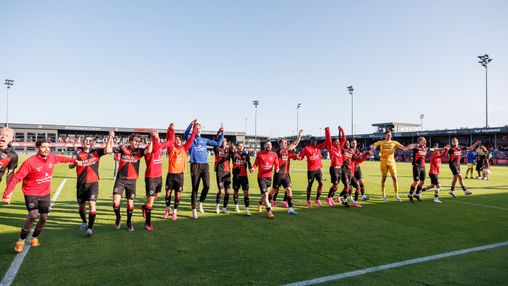 Almere City en FC Emmen naar finale play-offs promotie/degradatie