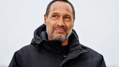 Vandaag Inside laat spraakbericht horen waarin Van 't Schip Van der Sar wijst op datalek