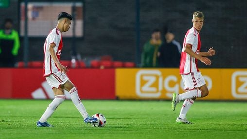 Ajax-talenten delen bijzondere debuutavond: 'We kennen elkaar goed'