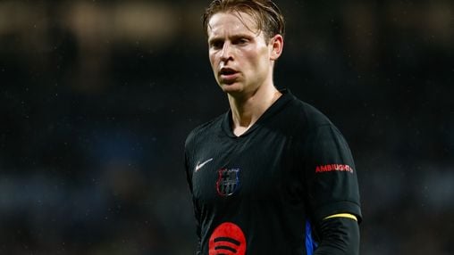 Buitenland: De Jong valt in en ontketent grootse comeback van FC Barcelona