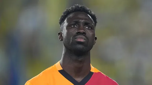 Buitenland: Kampioen Sánchez houdt de nul met Galatasaray en wint van Goztepe
