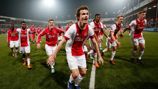 Flemming merkte mentaliteitsverandering op in Ajax-jeugd: 'Hoorde vaker dat het om ontwikkelen ging'