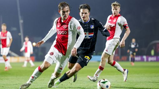 Verkuijl verlengt contract bij Ajax; middenvelder ligt tot medio 2028 vast in Amsterdam