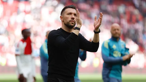 Farioli bespreekt seizoen bij Ajax: 'Sommige beslissingen creëerden een soort zelfsabotage'