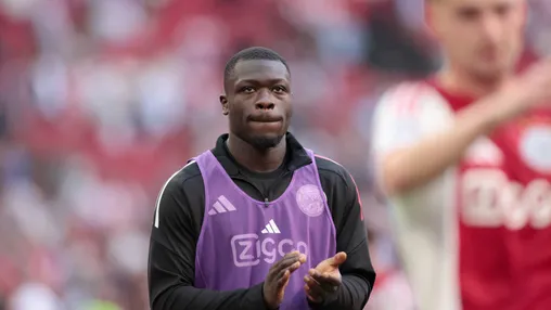 'Ajax houdt Brobbey buiten wedstrijdselectie wegens transferperikelen'