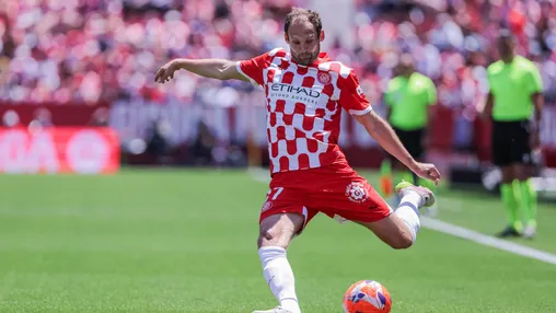 Buitenland: Blind en Van de Beek strijden tegen degradatie, Hansen wil promoveren naar Premier League