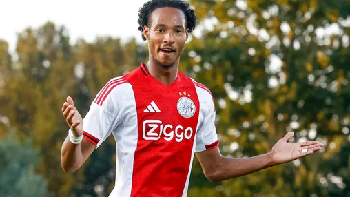 Wolff had moeite in Ajax-jeugd: 'Ik had toen wel eens een schop onder mijn kont nodig, soms nog wel'