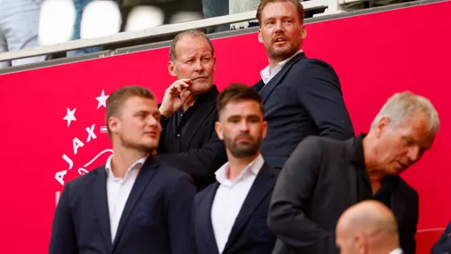 Ajax stelt mogelijk spoedig voetbalcommissaris aan: 'Niet vandaag of morgen, wel snel'