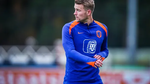 De Ligt ondergaat rugoperatie en kan deelname aan WK vergeten