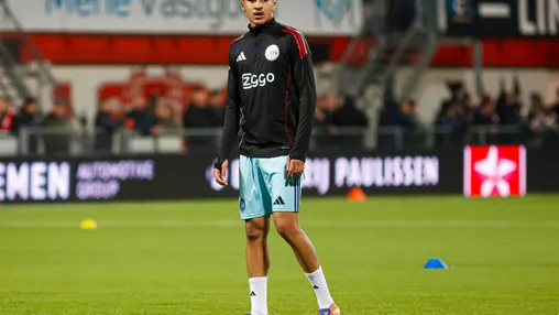 Tovervleugjes van Ouazane smaken naar meer bij Jong Ajax