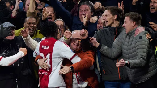 Grim trots op Ajax-talenten en geeft Mokio extra steuntje in de rug