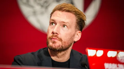 Driessen haalt vernietigend uit: 'Bedrieger als Beuker kun je niet handhaven als directielid'