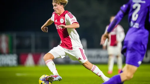 Talentvolle Romers bekroont bijzondere week met eerste training bij Ajax 1
