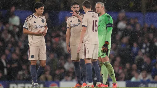 Hoe kan Ajax de afwezigheid van Baas én Sutalo oplossen tegen Feyenoord?