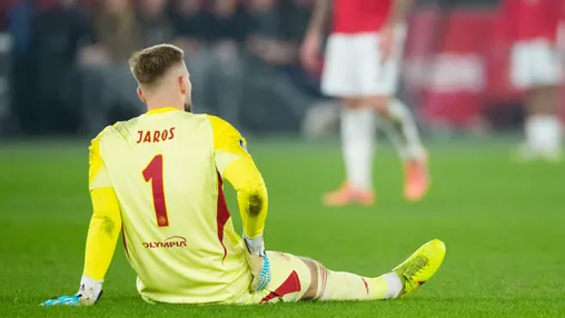 [Update] Ajax bevestigt knieblessure Jaros; seizoen van Liverpool-huurling voorbij