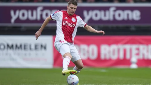 Trotse Gaaei in Ajax' Club van 100: 'Dat ik op die muur sta, is bijna niet te bevatten'