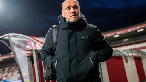 Technisch directeur Aalbers over Schreuder: 'Ajax heeft zich niet gemeld; het speelt totaal niet'