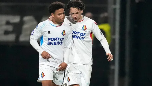 Telstar wint overtuigend en kruipt richting veilige plekken in Eredivisie