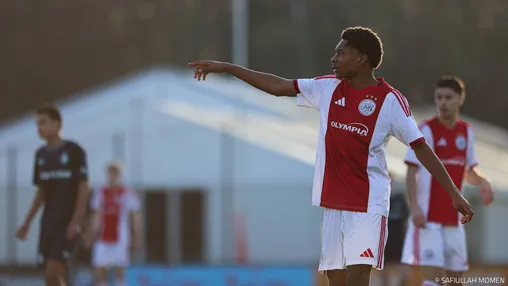 Ajax O19 te sterk voor NEC, O16 wint comfortabel en O17 speelt doelpuntrijk gelijk tegen AZ