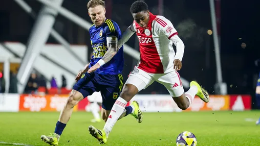 Versterkt Ajax O19 dendert over NEC heen tijdens ‘uitwedstrijd’ op Sportpark de Toekomst