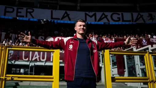 'Schuurs en Torino verscheuren contract; oud-Ajacied kent transfervrije status'