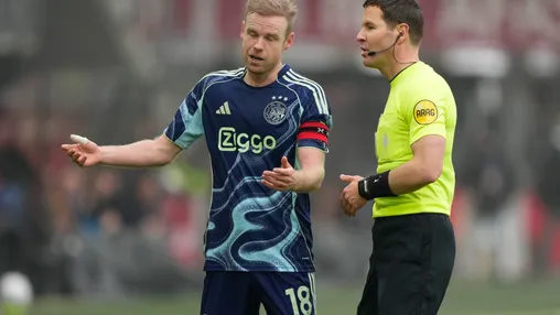 Rondom Ajax: Ajax hoort scheidsrechter voor Klassieker van komend weekend