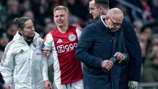 Blessure Zinchenko aderlating voor Ajax: 'Los van leiderschap hadden ze geen goede linksback'