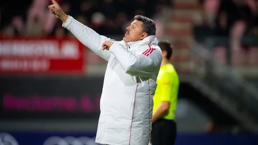 Vijfklapper verbloemt veel bij Jong Ajax, waar Ouazane en debutanten hun stempel drukken