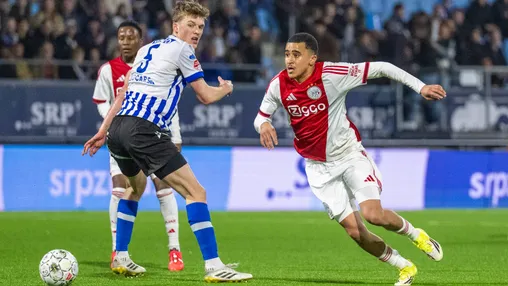 Ouazane trots op Abdalla: 'Dat verdient hij, zeker als je kijkt hoe hij zich ontwikkelt'