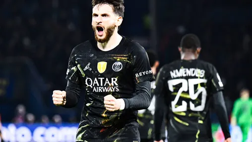 Rondom Ajax: 'Afwijzen Kvaratskhelia één van Overmars' grootste flaters'