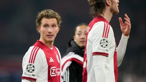 Interlands: Weghorst meldt zich als enige Ajacied bij Oranje; Godts voor het eerst bij België