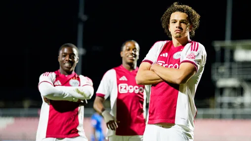 'Ik zit wel dicht tegen Ajax 1 aan, je hoopt dat de kans een keer komt'