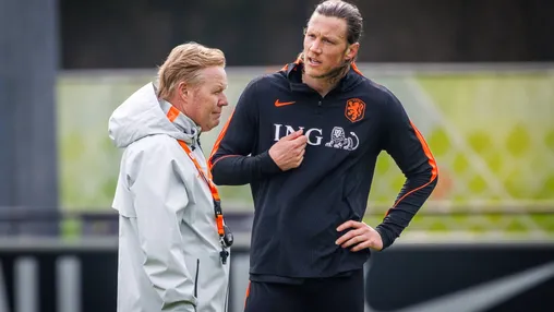 Koeman legt keuzes voor WK-selectie uit: 'We hebben spitsen, maar die zijn anders dan Weghorst'