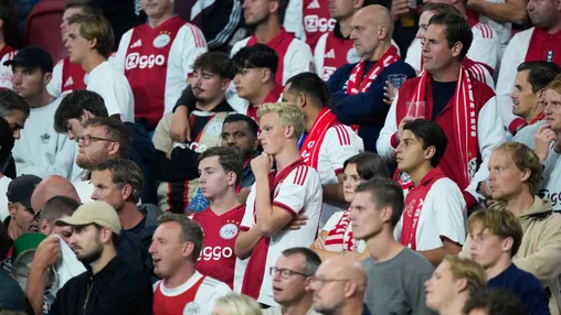 Ajax-supporters lamgeslagen in moeilijke fase: 'De gelatenheid is misschien wel erger dan boosheid'