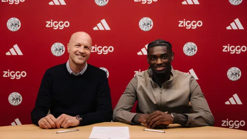 Mokio heeft geen contact met ouders na contractverlenging: 'De familie is echt heel woest'