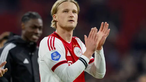 Ajax gaat tijdens rentree Regeer kansloos onderuit tegen FC Twente