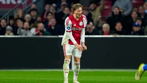 Ajax-uitblinker nog niet klaar geacht voor Europese top: 'Moet nog een paar stappen zetten'